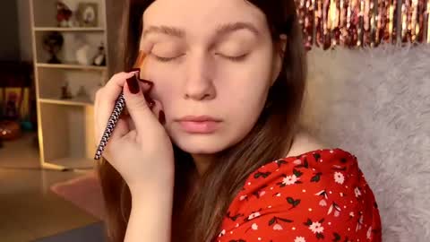 Snapshot of fioramarmoris chatting on April 2026 07:00:01 AM fiora online show from April 2026 07:00:01 AM
