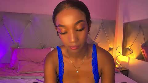 Fiorela Lenin  online show from March 2026 06:44:02 PM