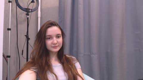 fireflies_fly_ online show from January 2025 04:08:01 PM