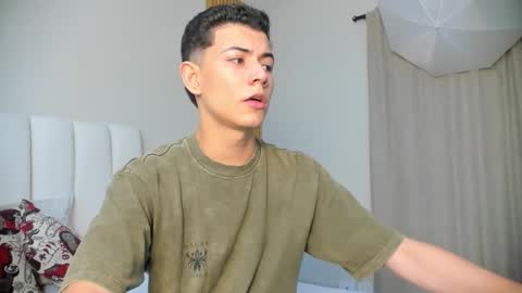 Nicolas online show from December 2025 03:12:02 AM