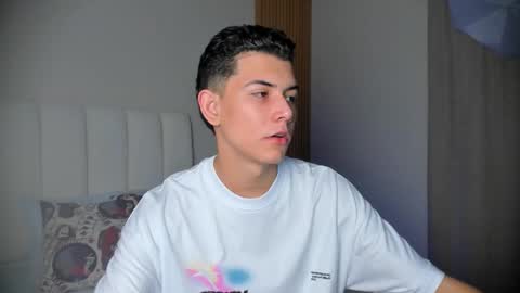 Nicolas online show from January 2026 12:51:02 PM