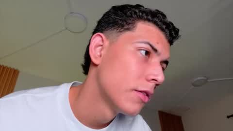 Nicolas online show from February 2026 01:12:02 PM