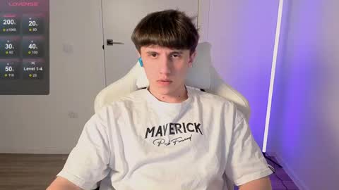 Snapshot of first_mark chatting on May 2026 05:18:01 PM first_mark online show from May 2026 05:18:01 PM