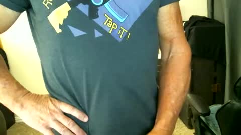 fitguy40 online show from November 2025 07:57:01 PM