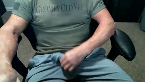 Snapshot of fitguy40 chatting on May 2026 03:24:01 AM fitguy40 online show from May 2026 03:24:01 AM