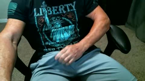 Snapshot of fitguy40 chatting on May 2026 02:51:02 AM fitguy40 online show from May 2026 02:51:02 AM