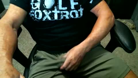 Snapshot of fitguy40 chatting on May 2026 10:39:01 PM fitguy40 online show from May 2026 10:39:01 PM