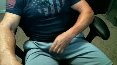 Snapshot of fitguy40 chatting on June 2026 03:31:02 AM fitguy40 online show from June 2026 03:31:02 AM