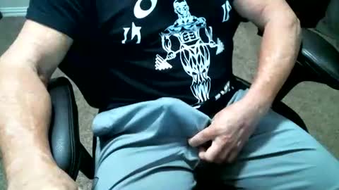 Snapshot of fitguy40 chatting on July 2026 04:09:01 AM fitguy40 online show from July 2026 04:09:01 AM