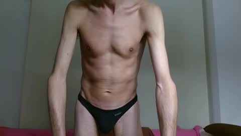 Luis online show from November 2025 12:12:01 AM