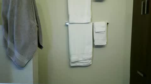 fitonetoo online show from October 2025 01:00:02 PM