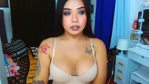 FLAMARA online show from February 2026 11:38:02 AM