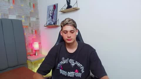 Flaquito online show from April 2026 08:55:01 PM