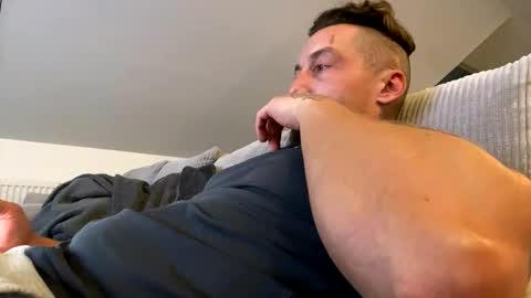 flashi1990 online show from November 2025 06:28:02 PM