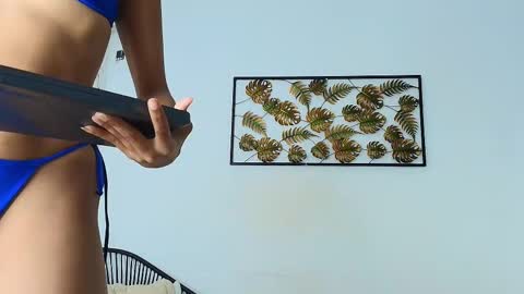 Flavia online show from October 2025 07:37:02 PM