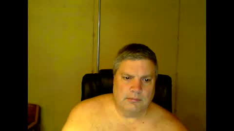 Snapshot of fletch32 chatting on January 2025 03:17:01 AM jd online show from January 2025 03:17:01 AM