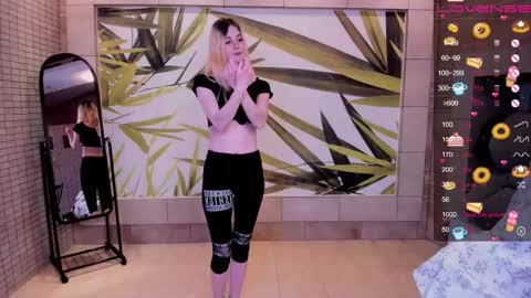 FlexiMona online show from January 2026 10:13:02 PM