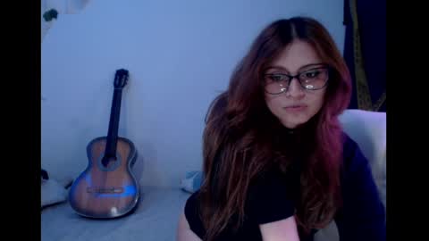 flor3citarockera online show from June 2026 04:01:01 PM