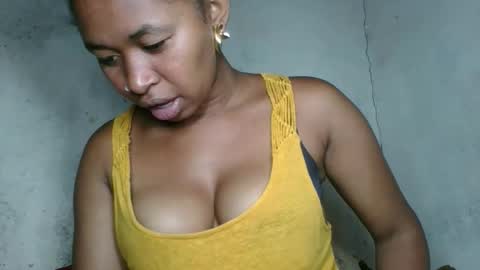 florencia011 online show from October 2025 03:13:01 PM