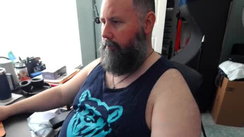 Snapshot of floridabearx chatting on April 2026 08:11:02 PM FloridaBear online show from April 2026 08:11:02 PM