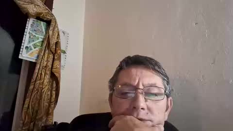 Snapshot of florincar chatting on May 2026 10:06:01 PM florincar online show from May 2026 10:06:01 PM