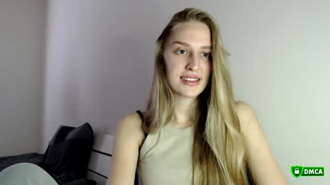 Florisa online show from October 2025 12:30:02 PM
