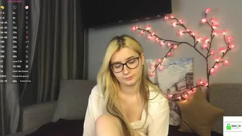 Helly online show from April 2026 09:50:02 PM