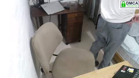 Snapshot of flowerbox chatting on June 2026 08:05:02 AM flowerbox online show from June 2026 08:05:02 AM