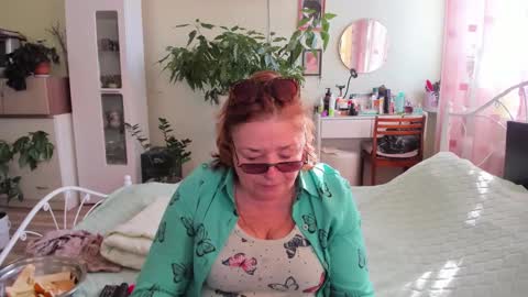 Flowerlower online show from October 2025 11:05:02 AM