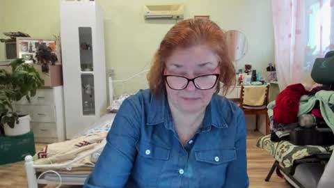 Flowerlower online show from December 2025 10:00:01 AM