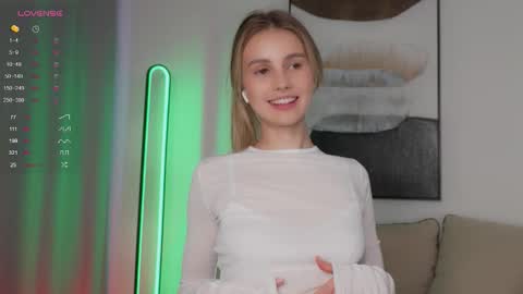 Adeline online show from September 2025 03:55:02 AM