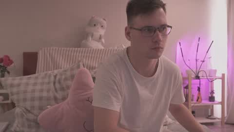 Snapshot of fluffy_hat chatting on January 2025 10:37:02 AM Fluffy and Krut online show from January 2025 10:37:02 AM