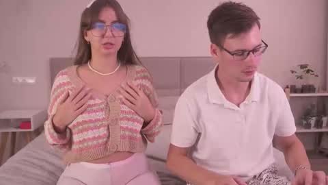 Snapshot of fluffy_hat chatting on October 2025 06:05:02 PM Fluffy and Krut online show from October 2025 06:05:02 PM