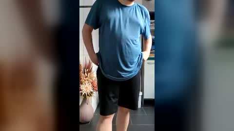 Snapshot of fluffybutt_ chatting on June 2026 05:47:01 PM fluffybutt_ online show from June 2026 05:47:01 PM