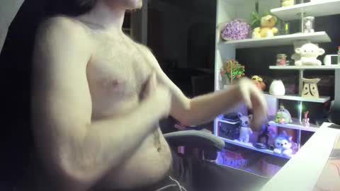 fluffycat  online show from November 2025 04:56:01 AM