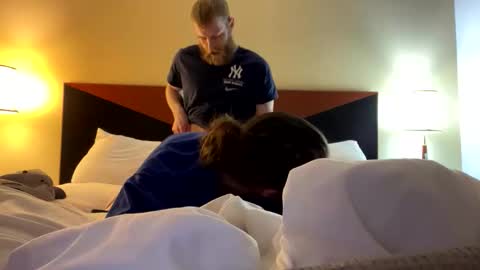 flyeaglesfly2009 online show from March 2026 12:07:01 AM