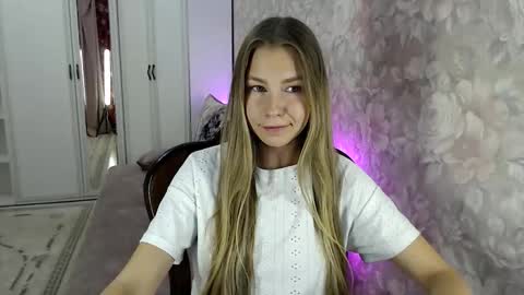 Molli  Ready for any play with you. Hottest show in pvt  Help a student earn big tokens  online show from October 2025 03:35:02 PM