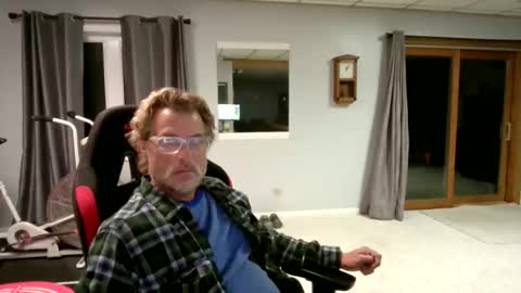 Snapshot of foodforcatfists chatting on May 2026 05:03:01 AM foodforcatfists online show from May 2026 05:03:01 AM