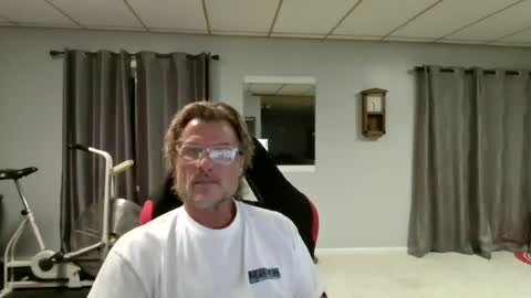 Snapshot of foodforcatfists chatting on June 2026 03:29:02 AM foodforcatfists online show from June 2026 03:29:02 AM