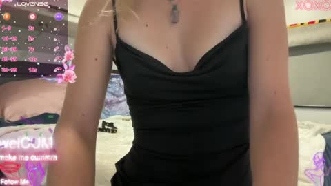 Snapshot of foreverkinkyy chatting on May 2026 05:40:01 PM Elaine online show from May 2026 05:40:01 PM