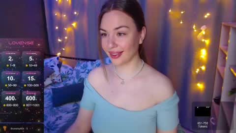 Snapshot of foreversmileme chatting on December 2024 01:20:02 AM Julia online show from December 2024 01:20:02 AM