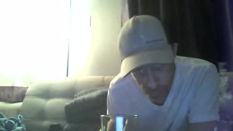 fouraide42 online show from December 2024 07:15:01 AM