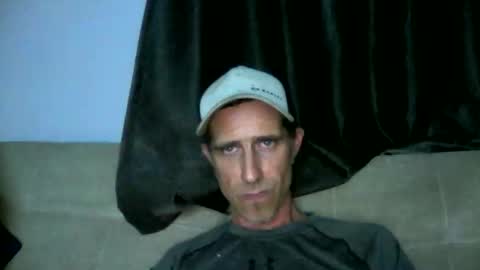 Snapshot of fouraide42 chatting on May 2026 04:10:02 AM fouraide42 online show from May 2026 04:10:02 AM