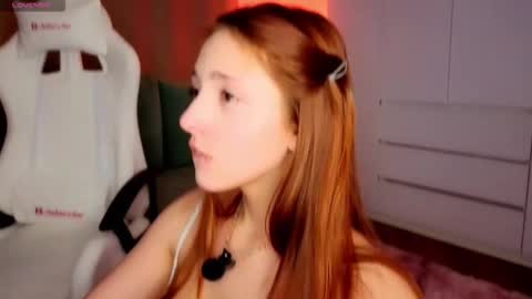 fox_muses online show from December 2025 10:18:02 PM