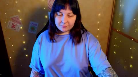 Snapshot of foxgirlandmerguis chatting on June 2026 08:01:02 AM Belinda online show from June 2026 08:01:02 AM