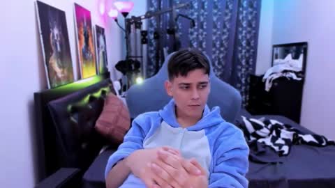 Foxicfu online show from September 2025 02:08:01 PM