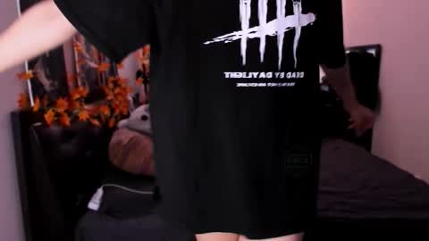 Foxicfu online show from November 2025 08:11:02 AM