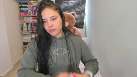 Snapshot of foxwen chatting on August 2026 05:49:02 PM wen. online show from August 2026 05:49:02 PM