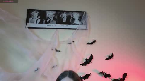 Snapshot of foxxy_girl_ chatting on October 2025 06:46:01 AM andice online show from October 2025 06:46:01 AM