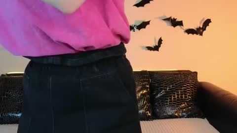 Snapshot of foxxy_girl_ chatting on November 2025 06:46:01 AM andice online show from November 2025 06:46:01 AM